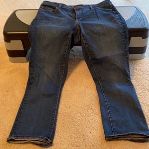 Loft curvy crop jeans